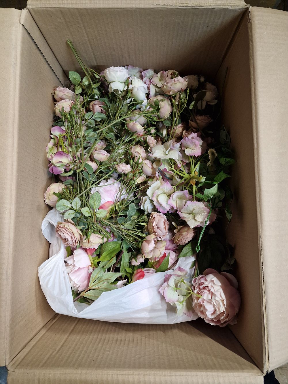 Lot 390: Selection of Decorative Imitation Flowers Wedding etc