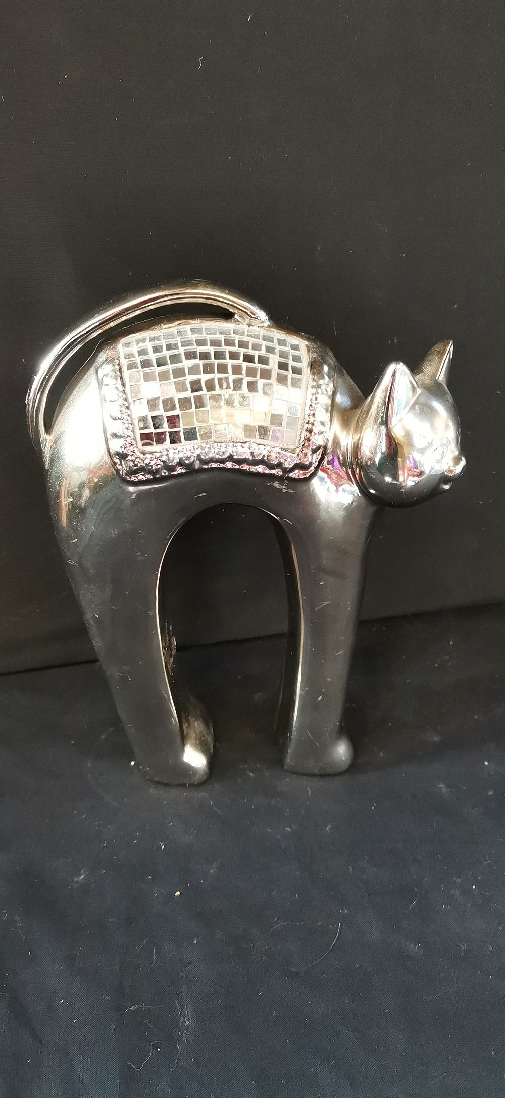 Lot 441: Silver Toned Stylised Cat Figurine with Mosaic Tile Saddle