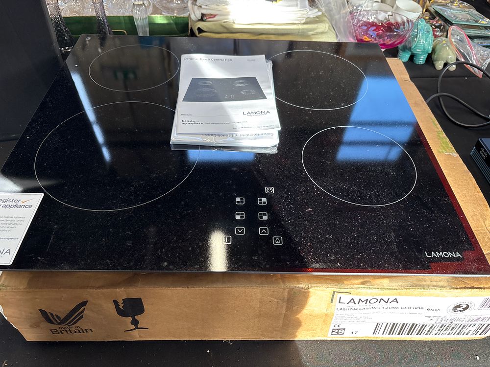 Lot 297: Lamont Lamona LAM1744 Four Zone Ceramic Touch Control Hob