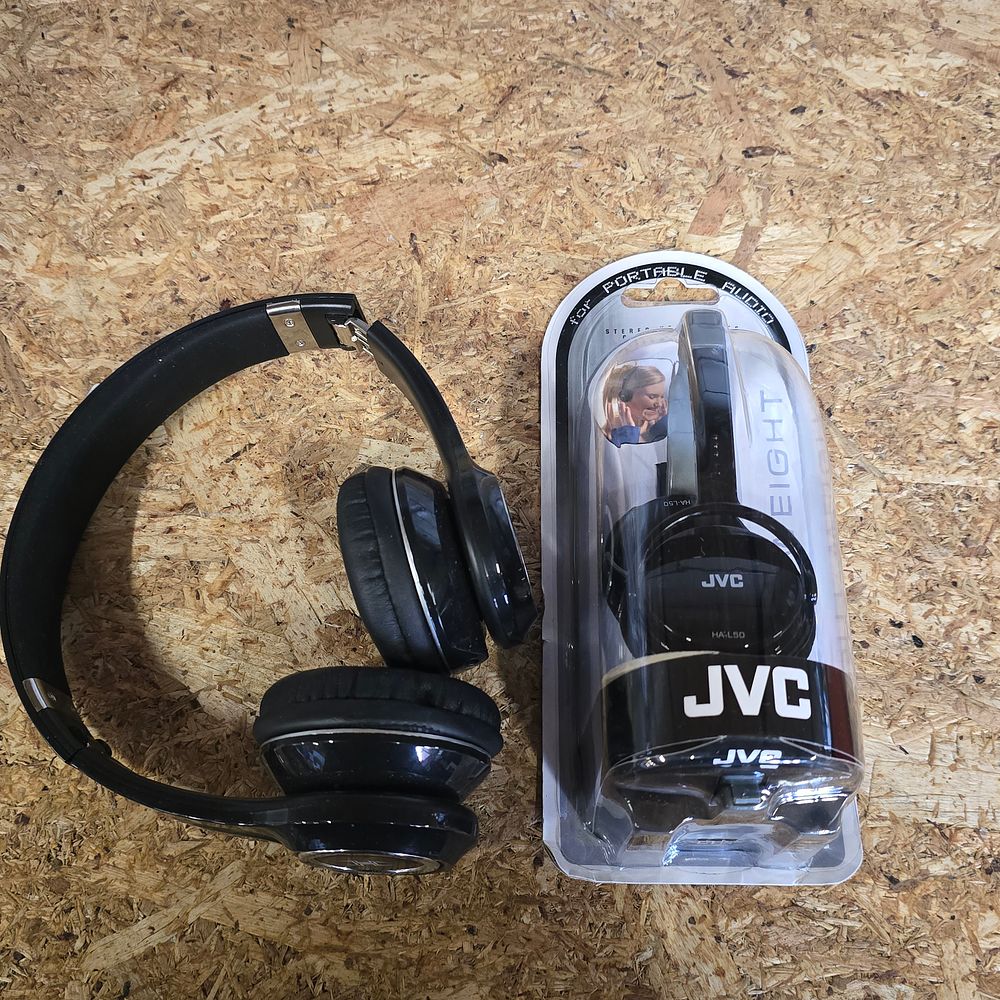 Lot 316: Two Pairs of Headphones Including JVC HA-L50-B