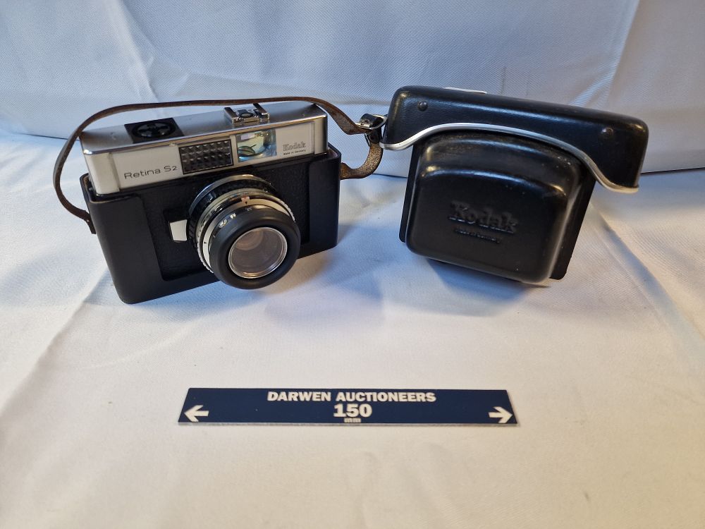 Lot 168: Kodak Retina S2 35mm Film Camera with Schneider-Kreuznach Reomar Lens and Case