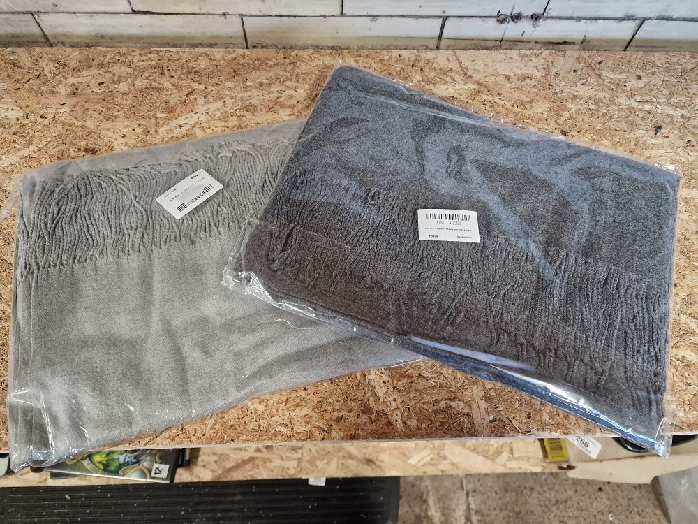 Lot 271: A Pair of HOYAYO Pashmina-Style Shawls