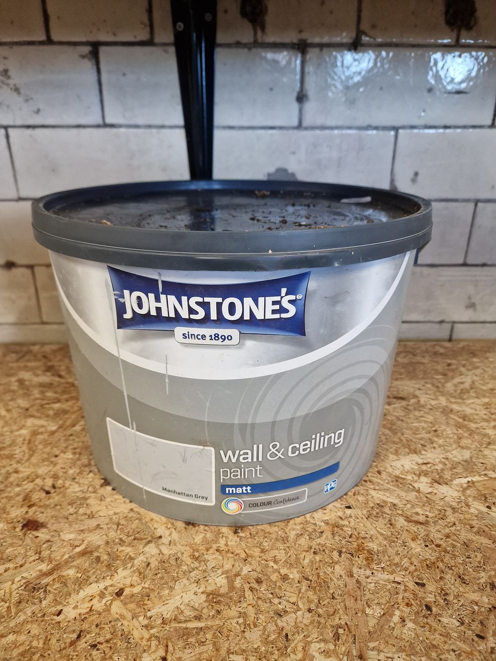 Lot 283: Johnstone's Manhattan Grey Matt Wall and Ceiling Paint