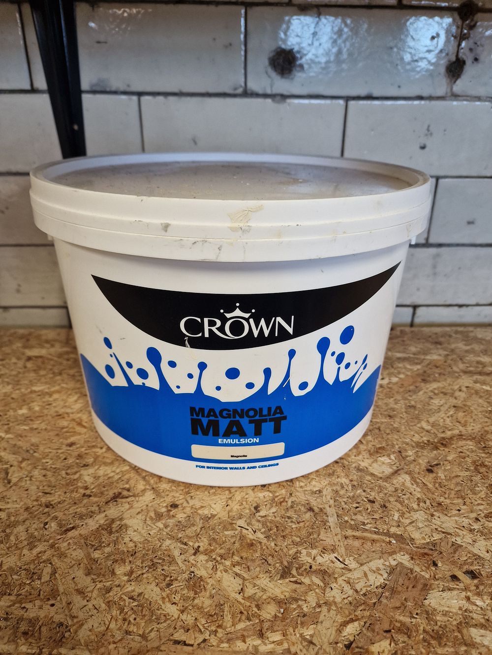 Lot 288: Crown Magnolia Matt Emulsion Paint