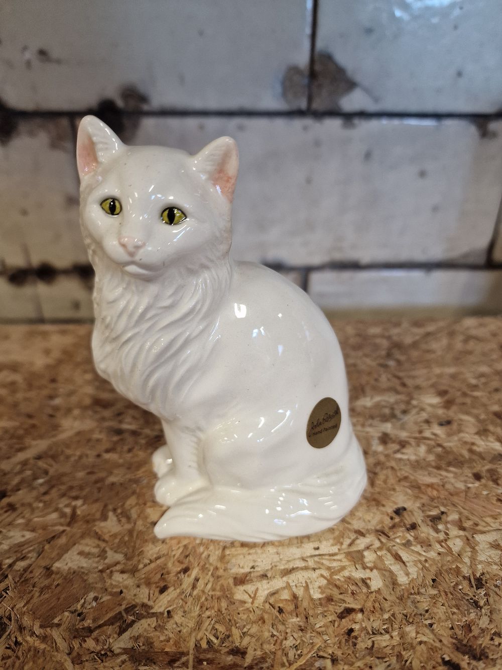 Lot 293: John Beswick Hand Painted White Persian Cat Figurine