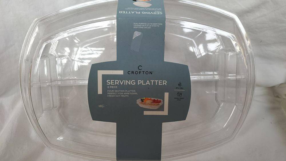 Lot 291: Crofton 2-Piece Clear Plastic Sectional Serving Platter with Dual-Purpose Lid