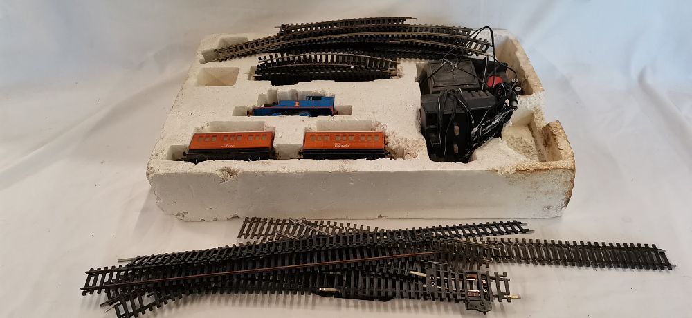 Lot 201: Hornby OO Gauge Thomas and Friends Electric Train Set