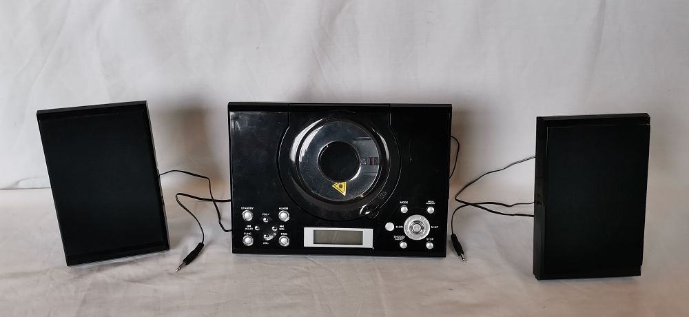 Lot 547: Grouptronics GTMC-101 CD Micro System with a Pair of Detachable Speakers.