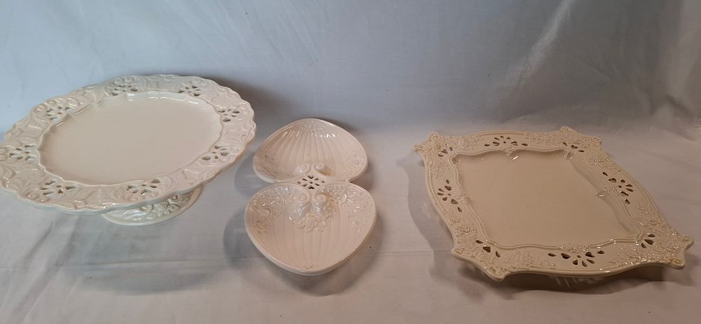 Lot 577: Three pieces of pierced creamware in the style of Hartley Greens Leeds Pottery