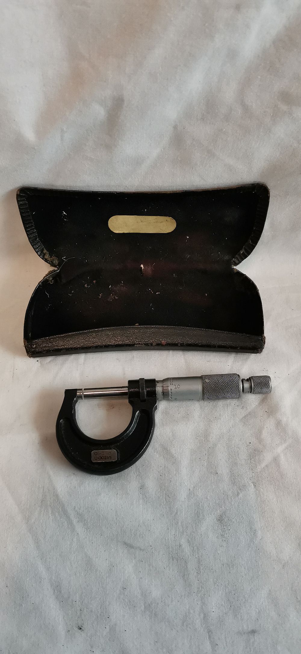 Lot 585: A Moore & Wright No. 965 External Micrometer