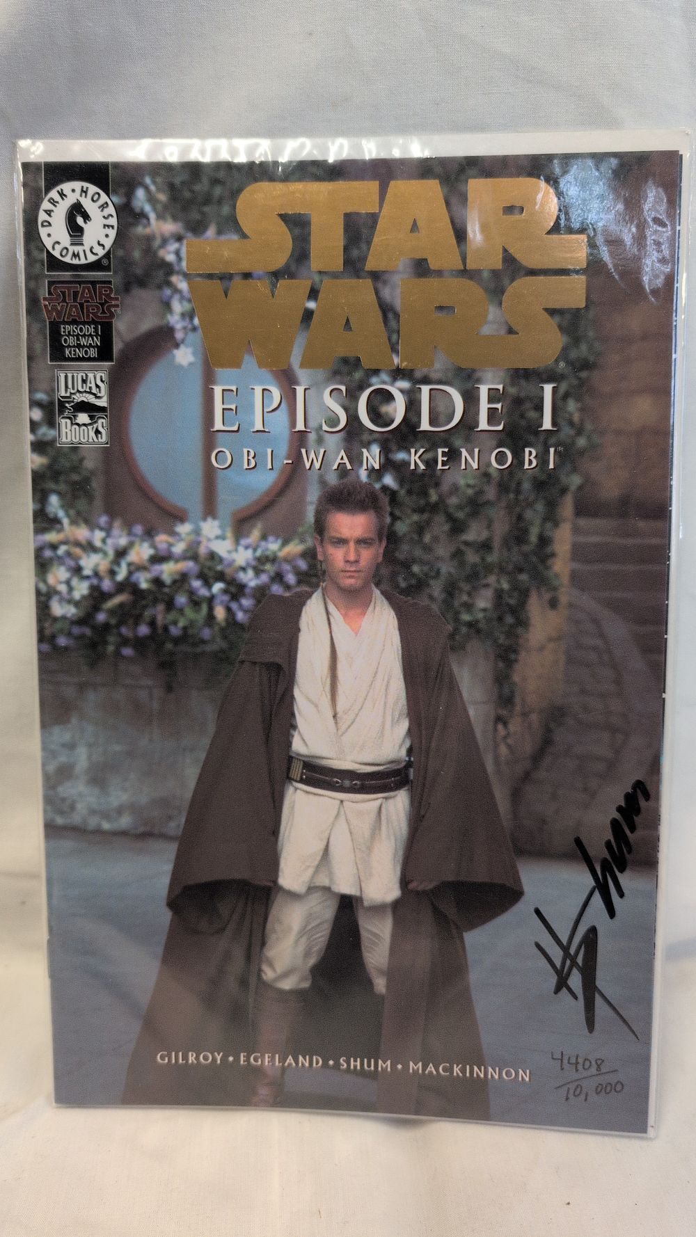 Lot 286: Signed Star Wars Episode I Obi-Wan Kenobi Number 1 Dynamic Forces Gold Foil Edition Comic