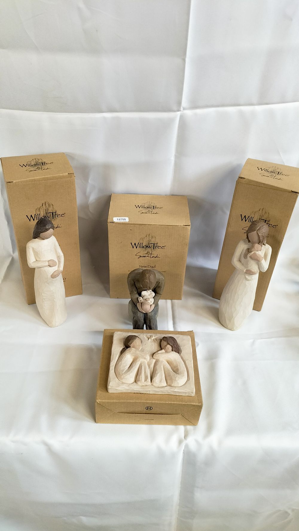Lot 488: A Group of Willow Tree Figurines and Plaque by Susan Lordi for DEMDACO