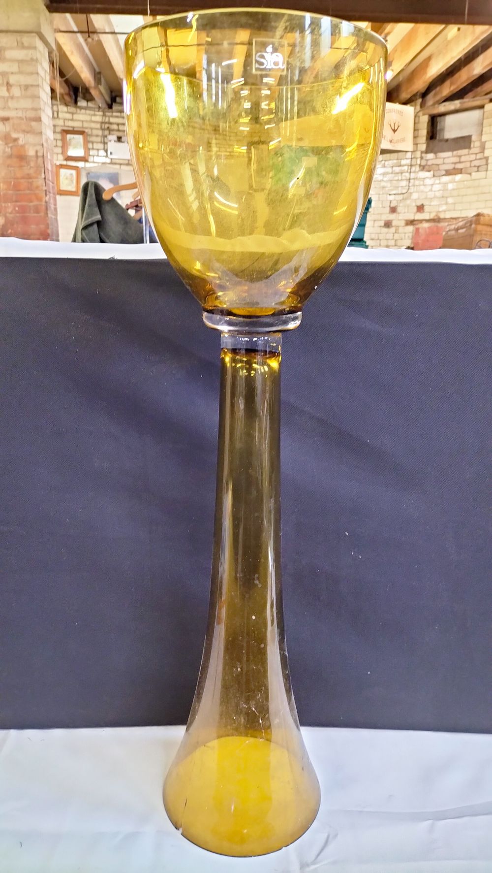 Lot 548: Large SIA Home Fashion Amber Glass Decorative Floor Chalice
