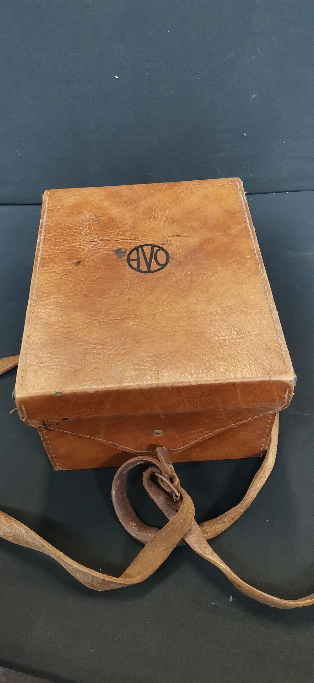 Lot 701: Universal Avometer Model 40 Mk. II Multimeter in Leather Case