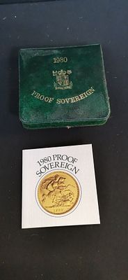 A 1980 Proof Sovereign Presentation Item. A green Royal Mint presentation box with gilt 