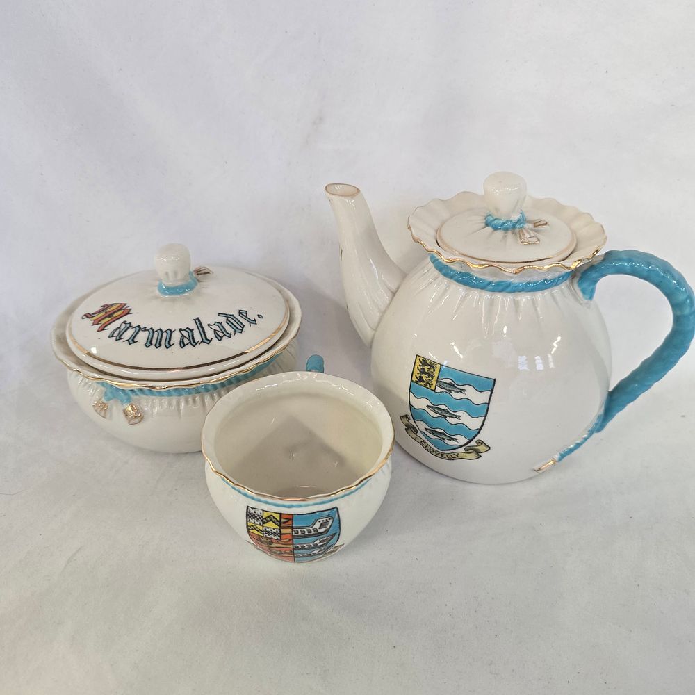 Lot 802: A Trio of W.H. Goss Crested China Souvenir Items