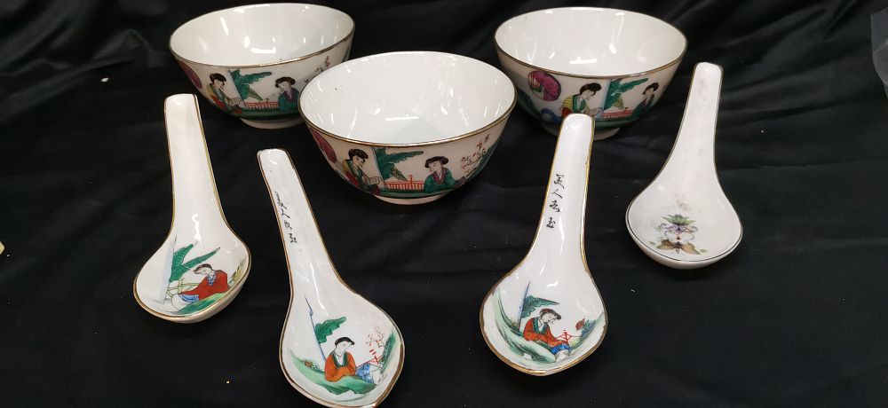 Lot 906: A Collection of Chinese Porcelain Figurative Bowls and Spoons