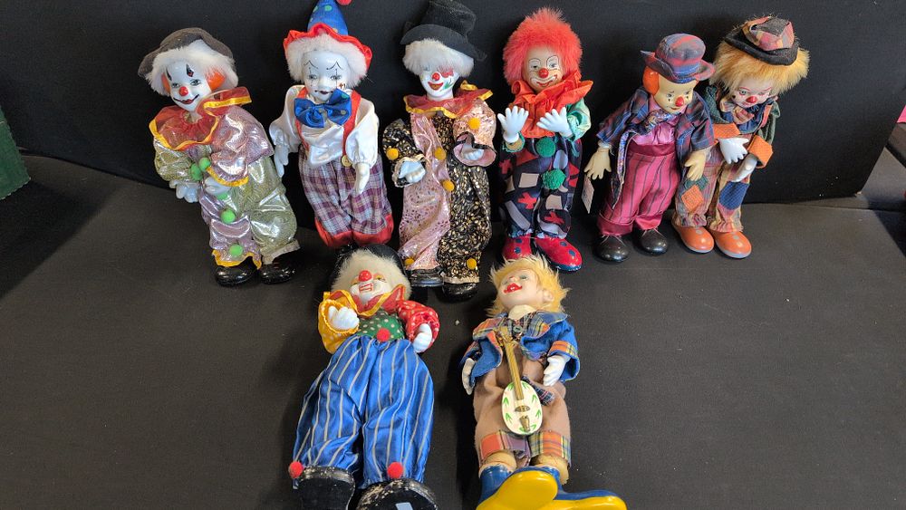 Lot 373: A Collection of Vintage Collectible Musical Clown Dolls