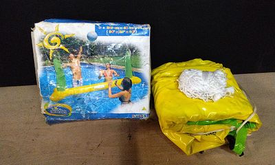 The Wet Set Inflatable Pool Volleyball Game