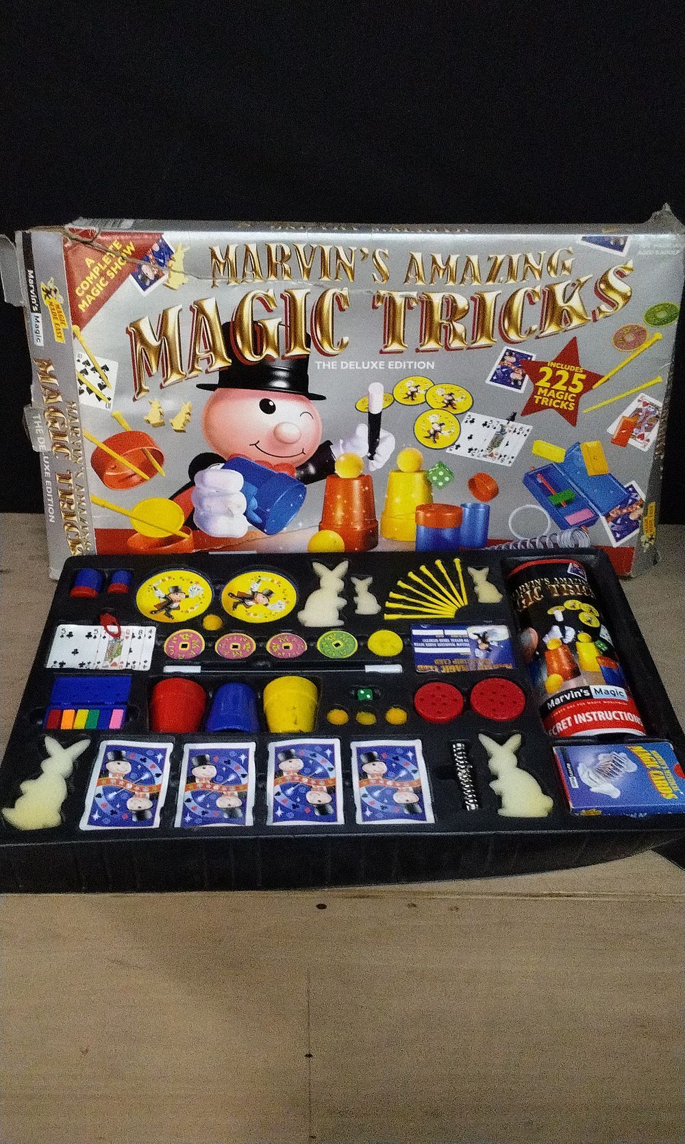 Marvin's Amazing Magic Tricks. Deluxe Edition. Damaged Box