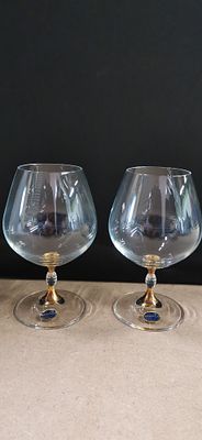 A Pair of Bohemia Glass Claudia Pattern Brandy Balloons. A pair of large brandy balloons, or 