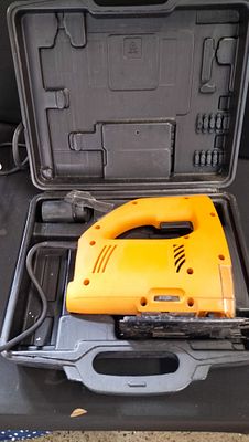 JCB Corded Electric Orbital Jigsaw in Original Carry Case, tested for Power. This corded 