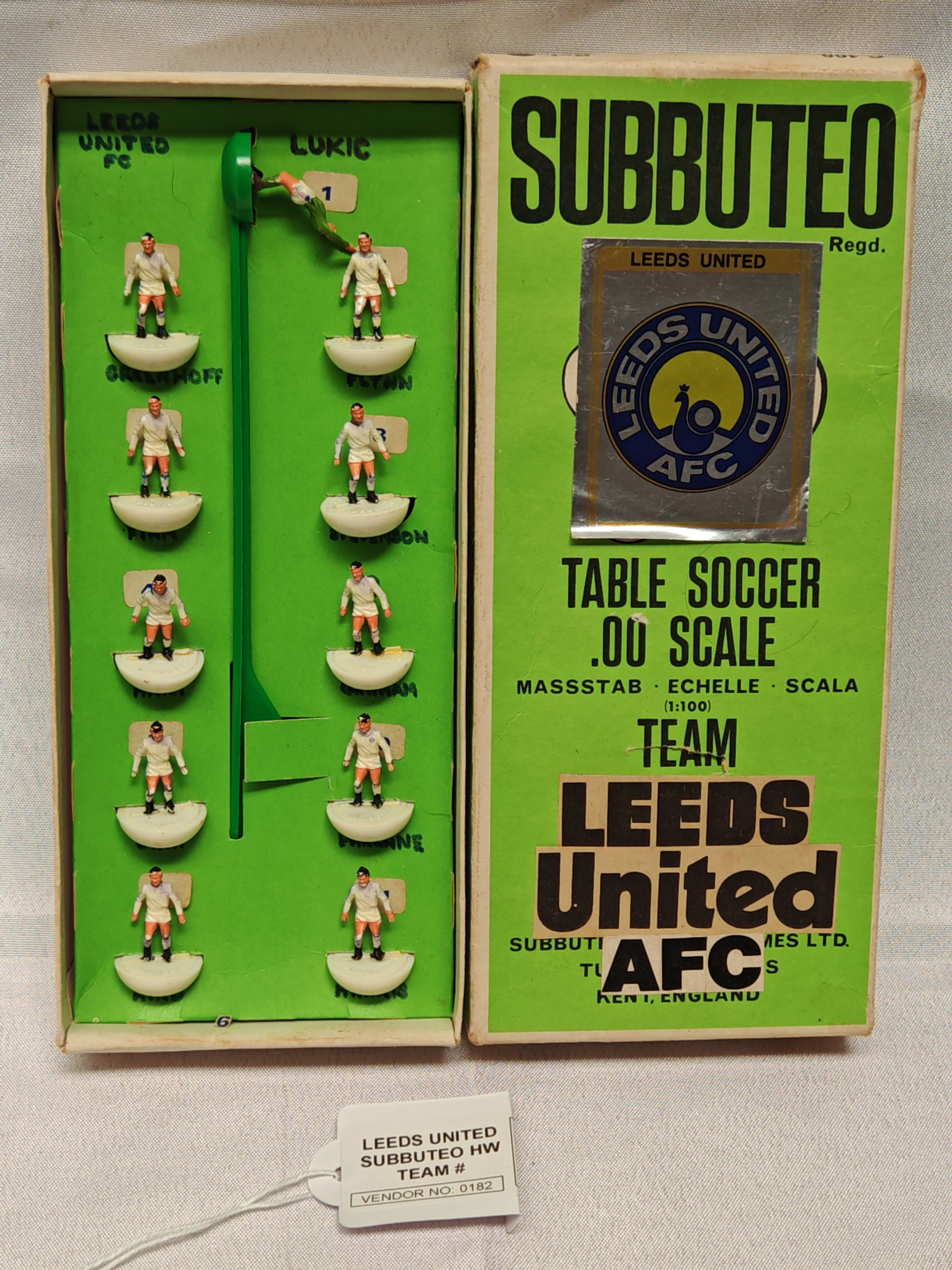 Vintage Subbuteo Heavyweight Team Ref. #21 Leeds United.