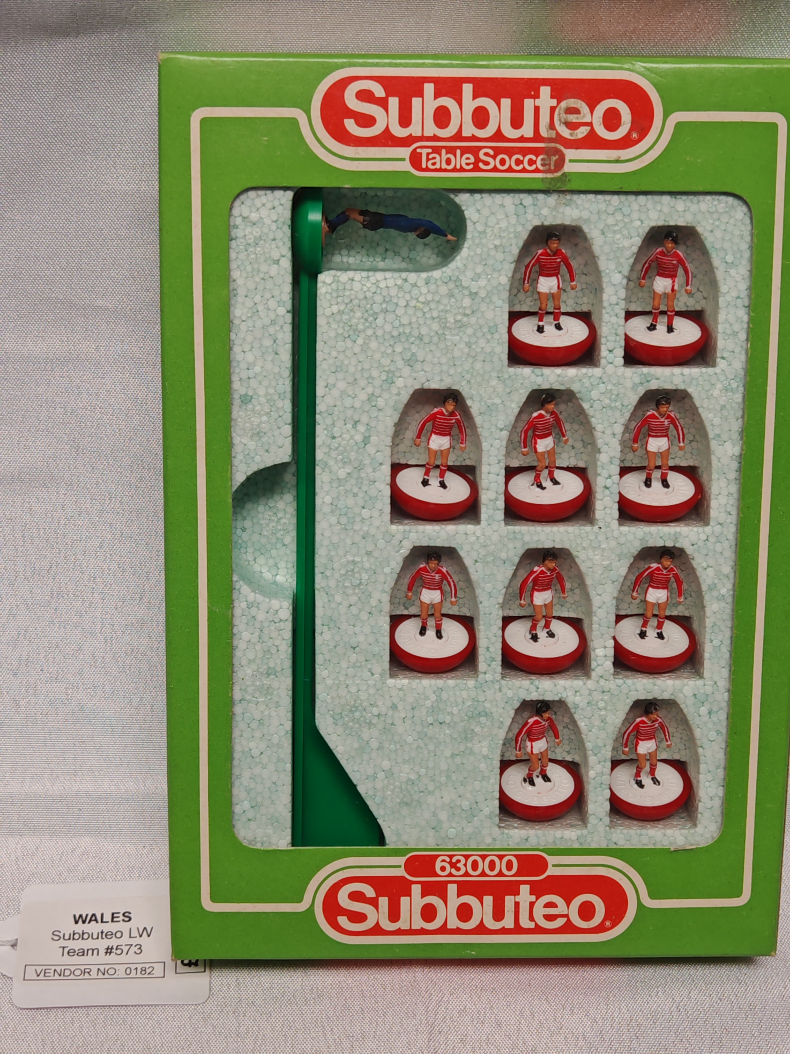 Subbuteo Lightweight Team Ref #573 Wales