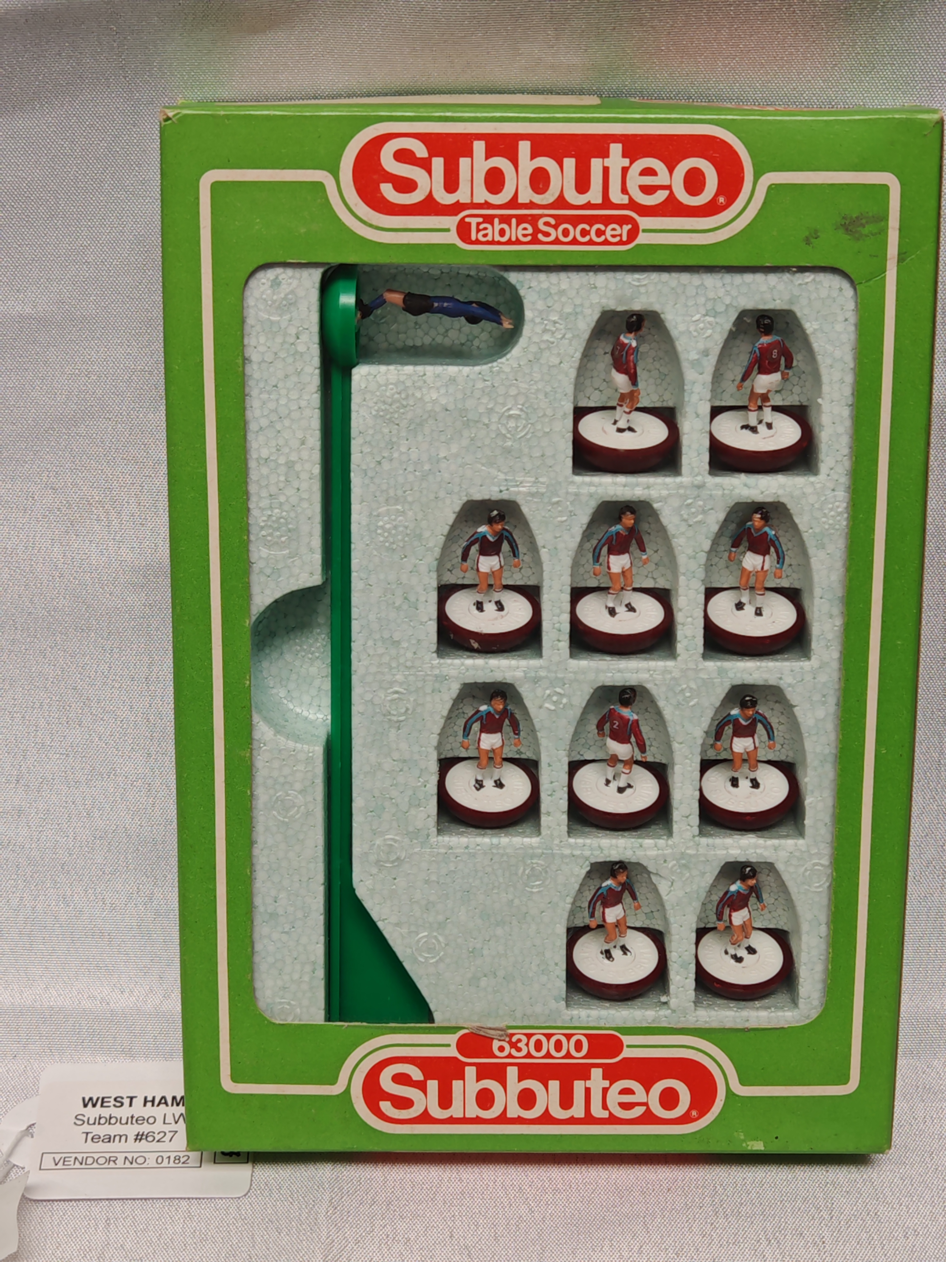 Subbuteo Lightweight Team Ref #627 West Ham United.