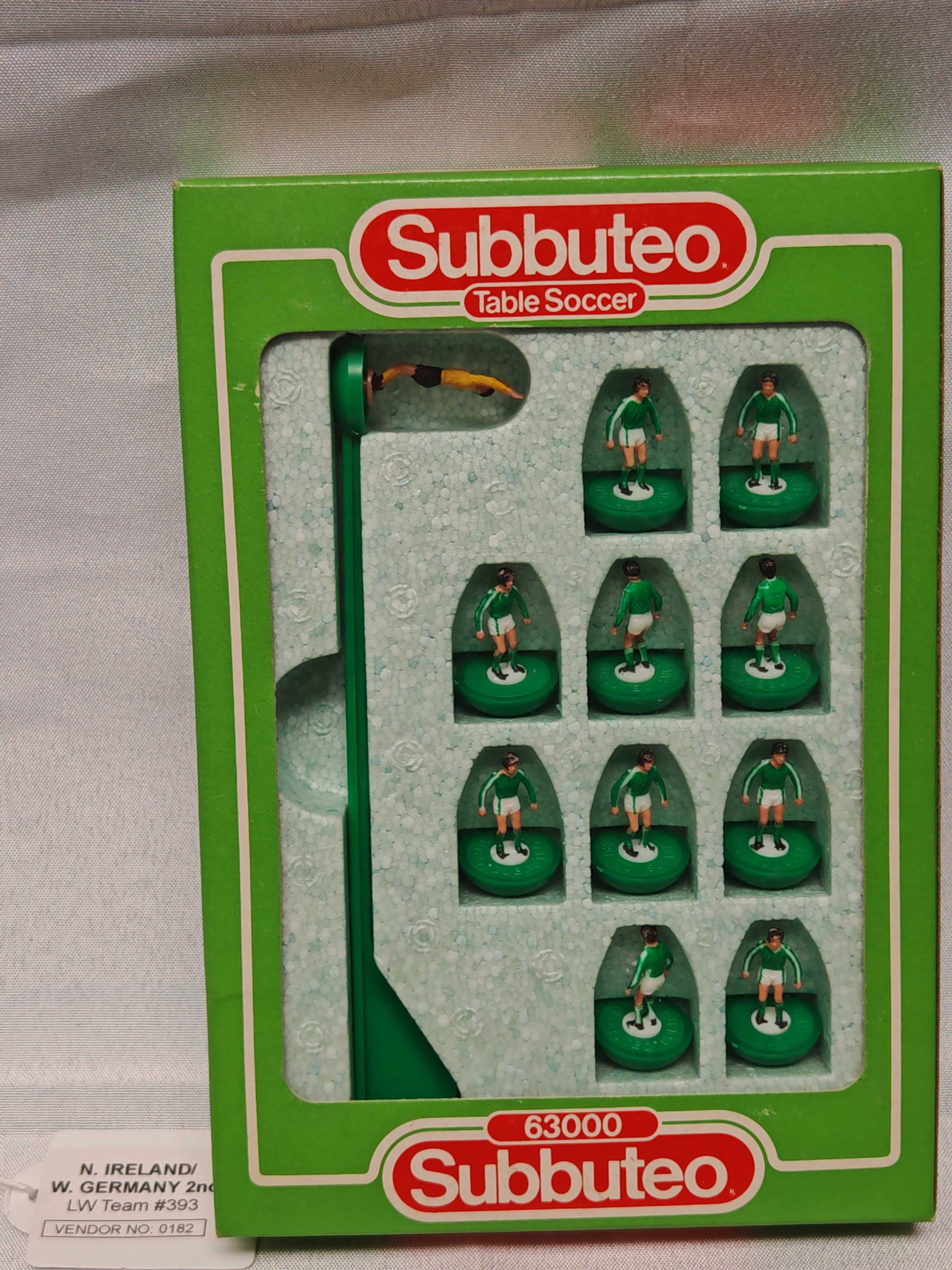 Subbuteo Lightweight Team Ref #393 Northern Ireland.