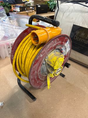 T.I. Electronics Ltd 110V Industrial Extension Lead Cable Reel, 16A Capacity. This 