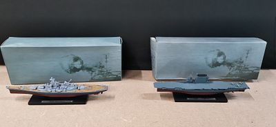 A Pair of Die-cast 1:1250 Scale Model Warships USS Missouri and USS Lexington