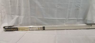 Eterna Lighting D122 Electronic Batten Light Fixture with Diffuser. COLLECTION ONLY. An 