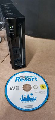 Nintendo Wii Console Model RVL-001(EUR) in Black with Wii Sports Resort Game Disc. No Power 