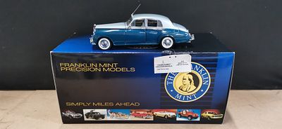 A Franklin Mint 1:24 Scale Model of a 1955 Bentley S1 Limited Edition Saloon