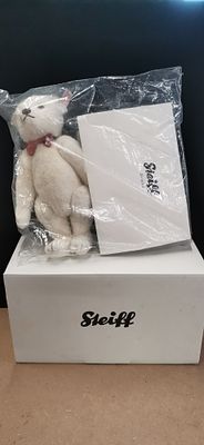 Sealed Steiff 26cm Teddy Bear Model 663697 with Original Box and Certificate