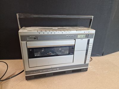 Sharp VC-3300H Portable VHS Video Cassette Recorder. Tested For Power