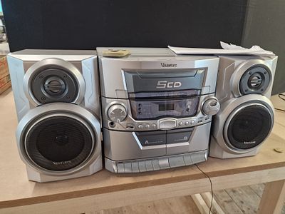 Venturer CD6272 5-CD Changer Home System with Speakers and Remote. Tested For Power