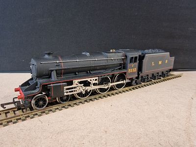 OO Gauge LMS Stanier Class 5 4-6-0 Black Five Locomotive and Tender 5112