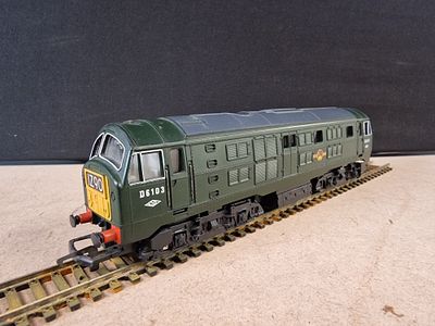 Hornby R338 OO Gauge Class 29 Diesel Locomotive D6103 in British Railways Green Livery