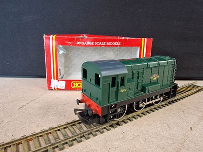 Hornby OO Gauge British Railways Class 08 Diesel Shunter 13012 in Original Box