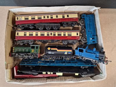 A Collection of OO Gauge Model Railway Locomotives and Rolling Stock Attributed to Hornby and 