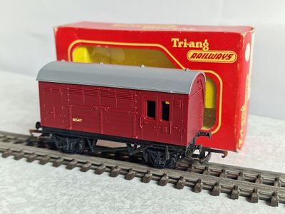 Tri-ang Railways OO Gauge R123 Horse Box Wagon B547 Boxed