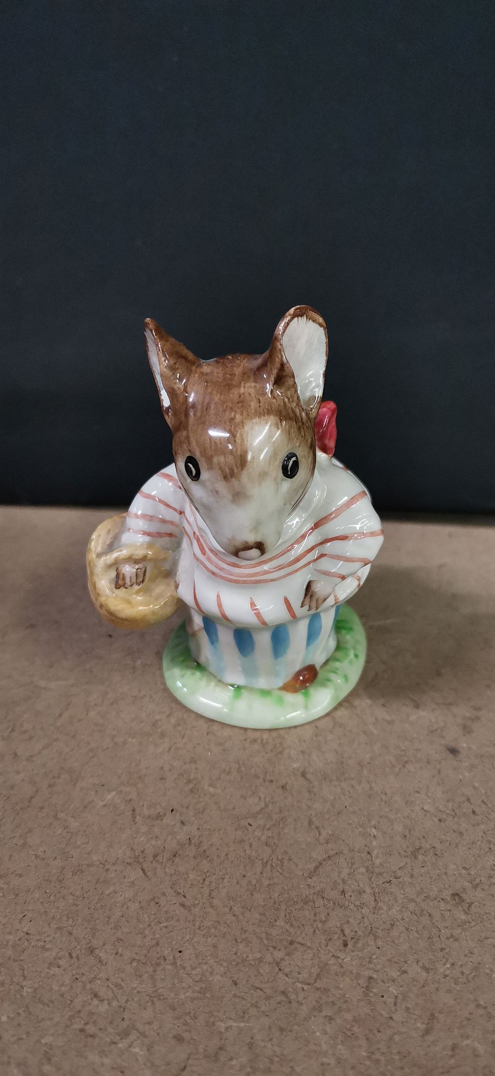 Lot 178: A Beswick Beatrix Potter Figurine, Mrs Tittlemouse