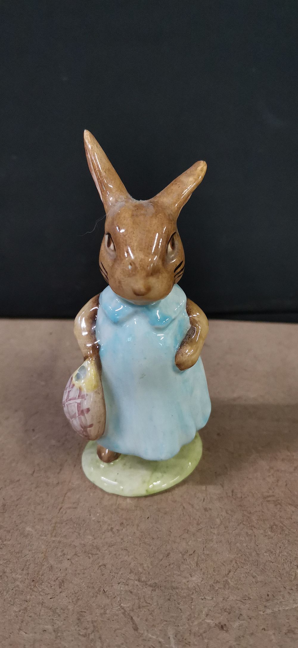 Lot 183: Beswick Beatrix Potter Mrs Flopsy Bunny Ceramic Figurine