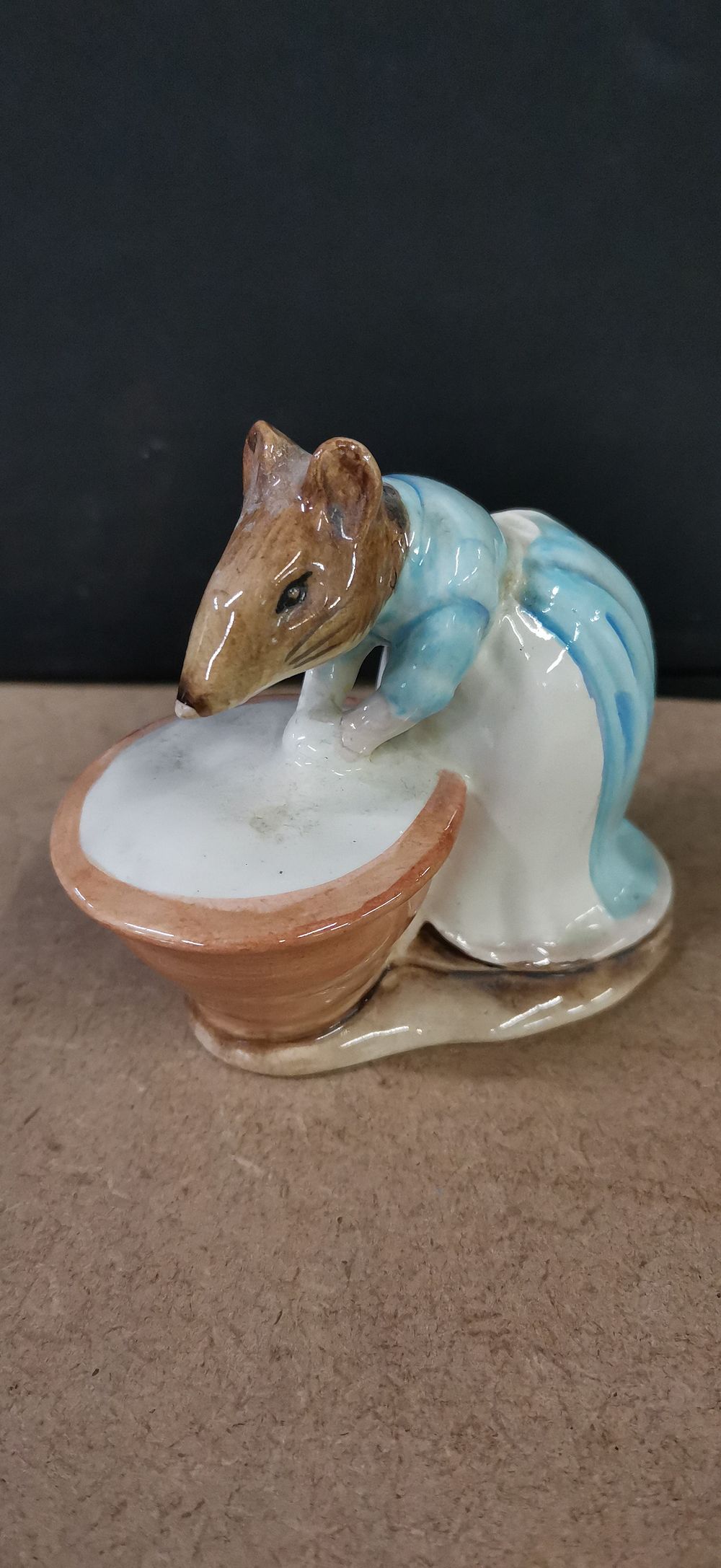 Lot 194: Beswick Beatrix Potter Anna Maria Figurine
