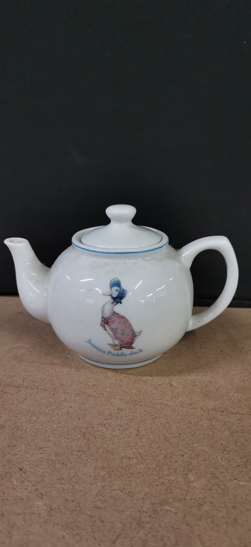 Lot 198: Beatrix Potter Frederick Warne and Co Licensed Miniature Jemima Puddle-duck Teapot 2008