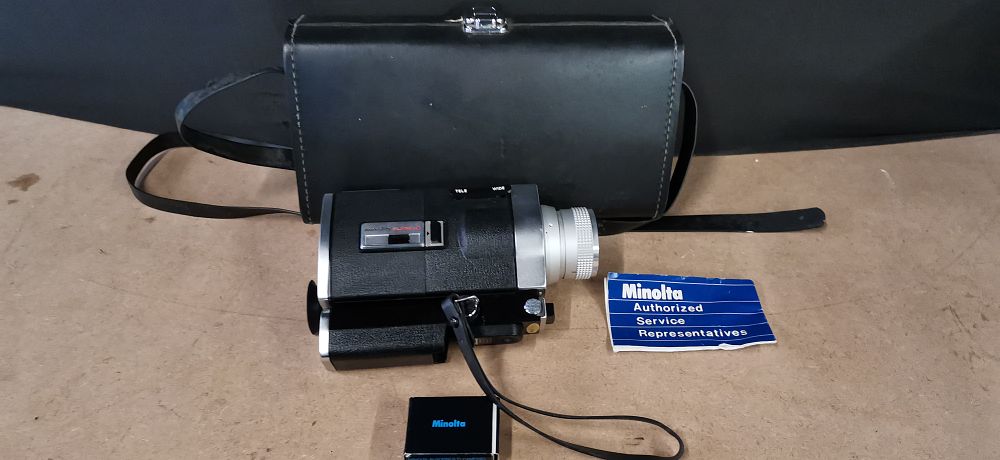 Lot 222: Minolta Autopak-8 D6 Super 8mm Cine Camera with Case and Accessories