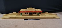 Three Hornby-Dublo Through Station and Platform SectionsImage - 1