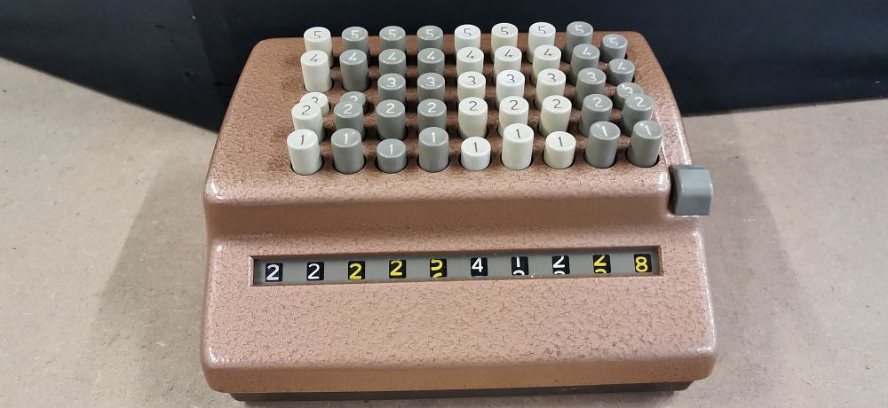 Lot 264: A Bell Punch Company PLUS Half-Keyboard Mechanical Adding Machine Model 509/S/859.600